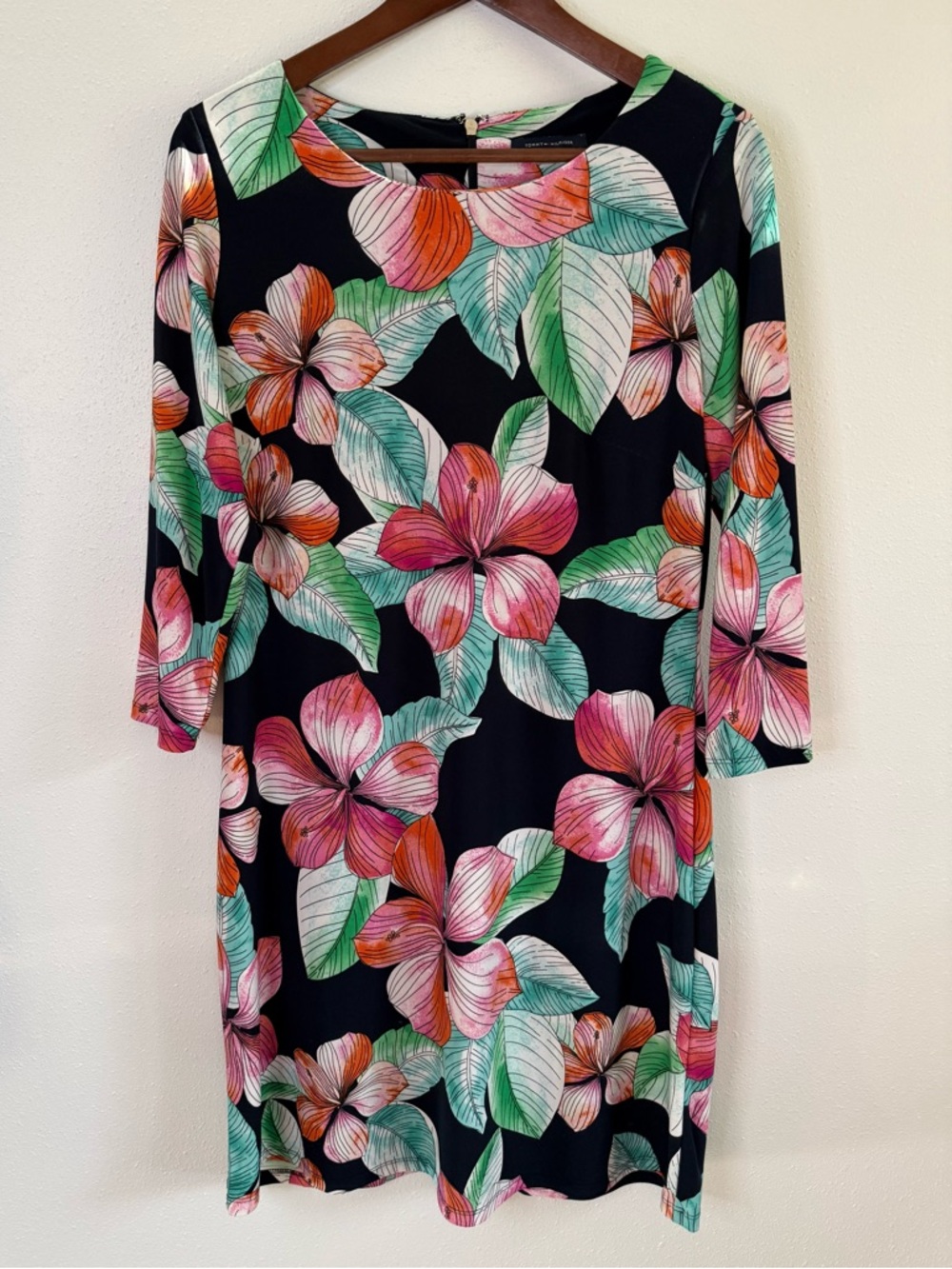 Tommy Hilfiger Floral Tropical Shift Dress Size 8 - Picture 7 of 7